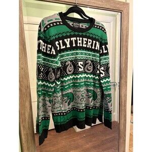 Harry Potter Slytherin sweater size xl Christmas